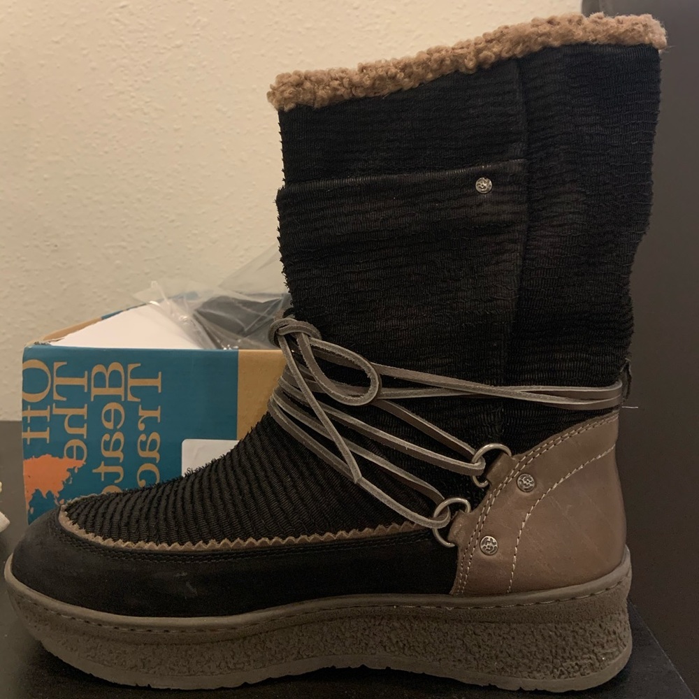 Brand New Black OTBT Slope Cold Weather Boot